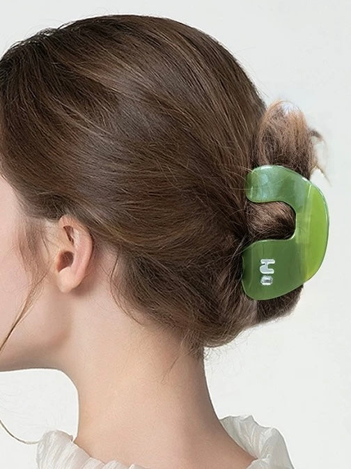 イニシャルモチーフヘアクリップ