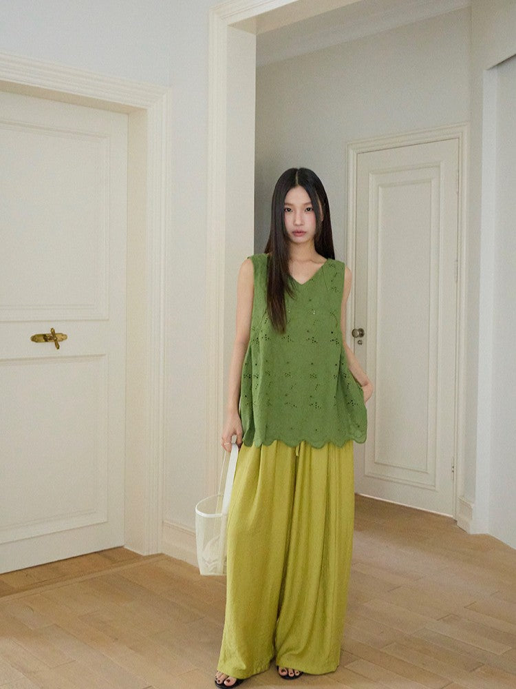 刺繍スカラップノースリーブトップス