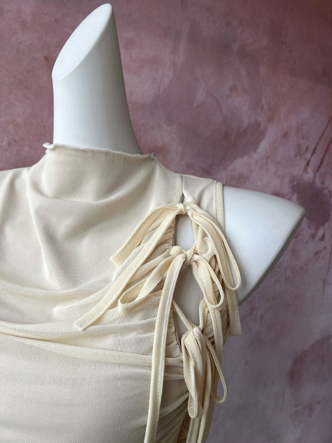 ドレープギャザーリボンチュールタンクトップ