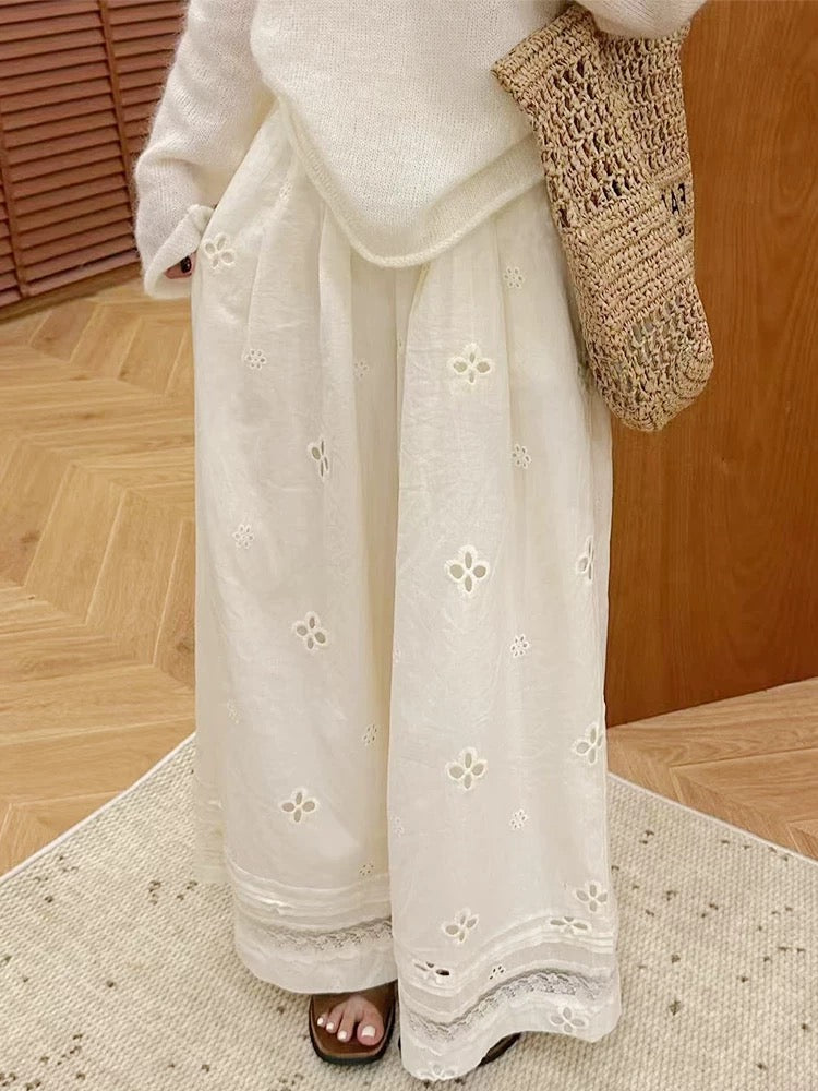 フラワーカットワーク刺繍コットンワイドパンツ