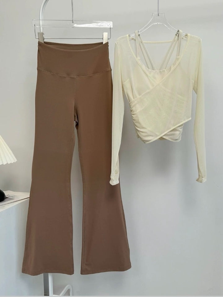 シアーカップイントップス＋フレアレギンスセット