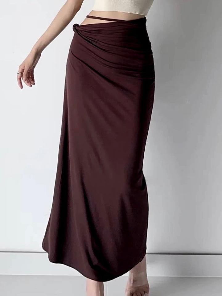 アシンメトリードレープスカート