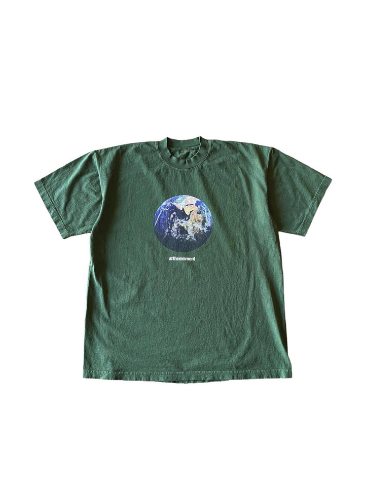 At the moment EarthプリントTシャツ