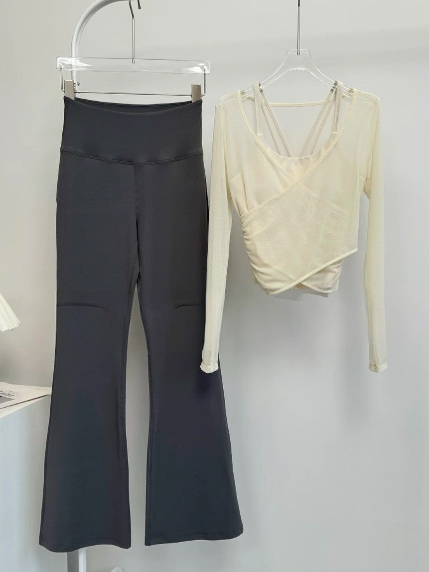 シアーカップイントップス＋フレアレギンスセット