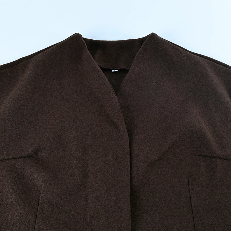 シェルベルト付きノーカラージャケット