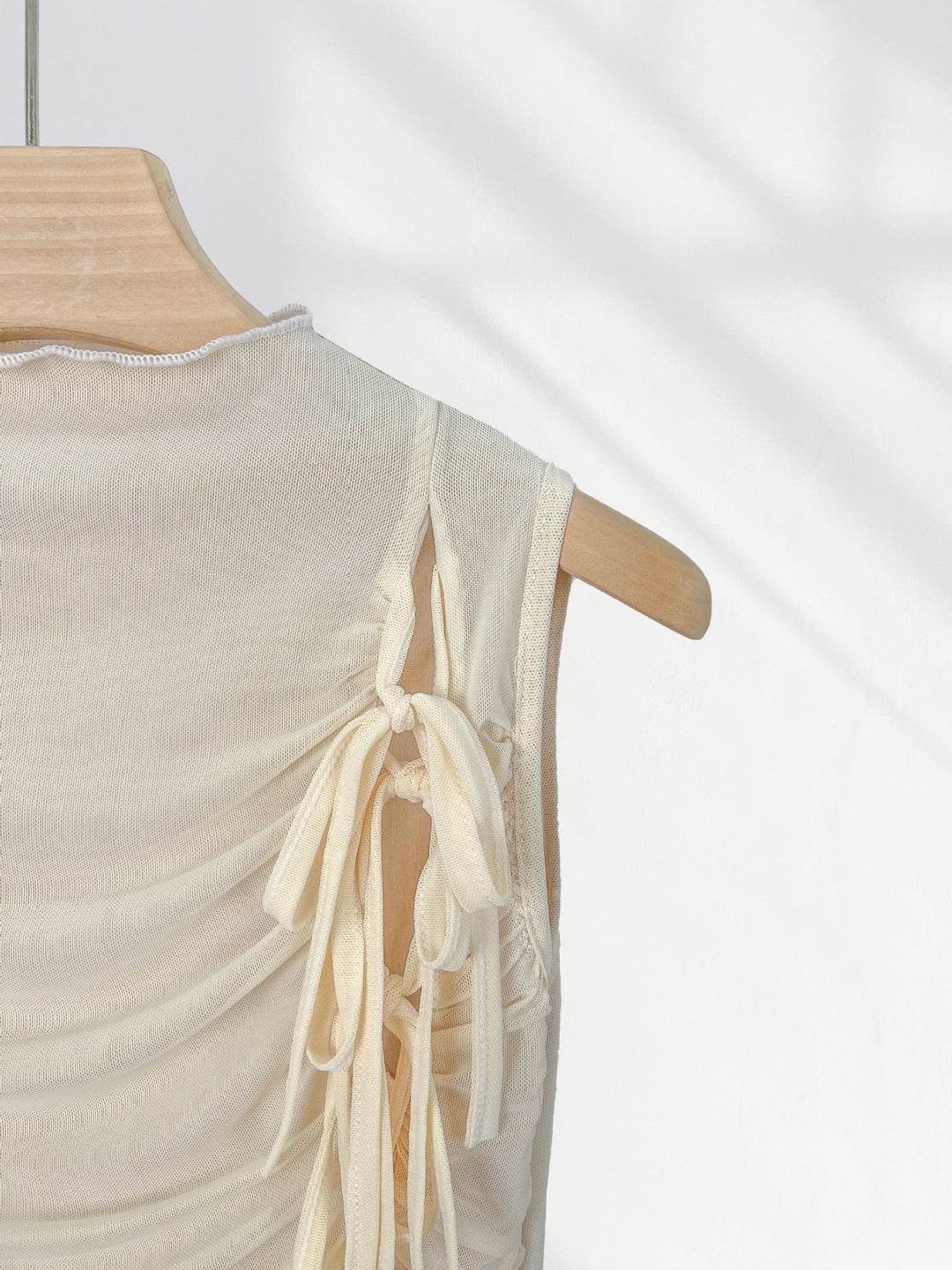 ドレープギャザーリボンチュールタンクトップ