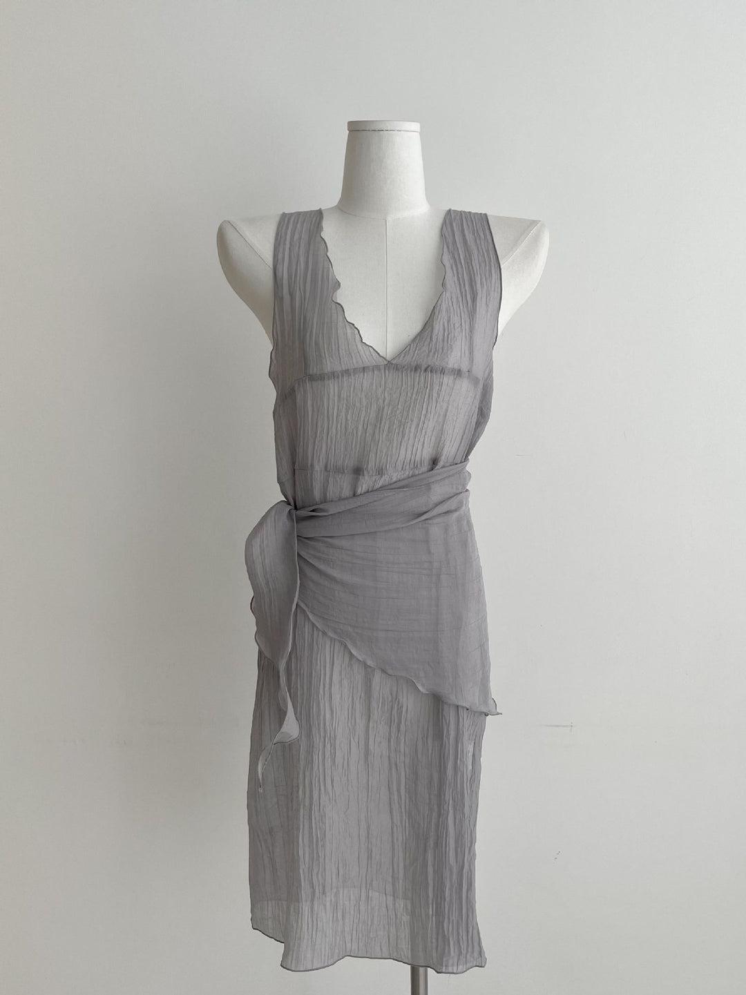 スカーフ付きテクスチャーワンピース