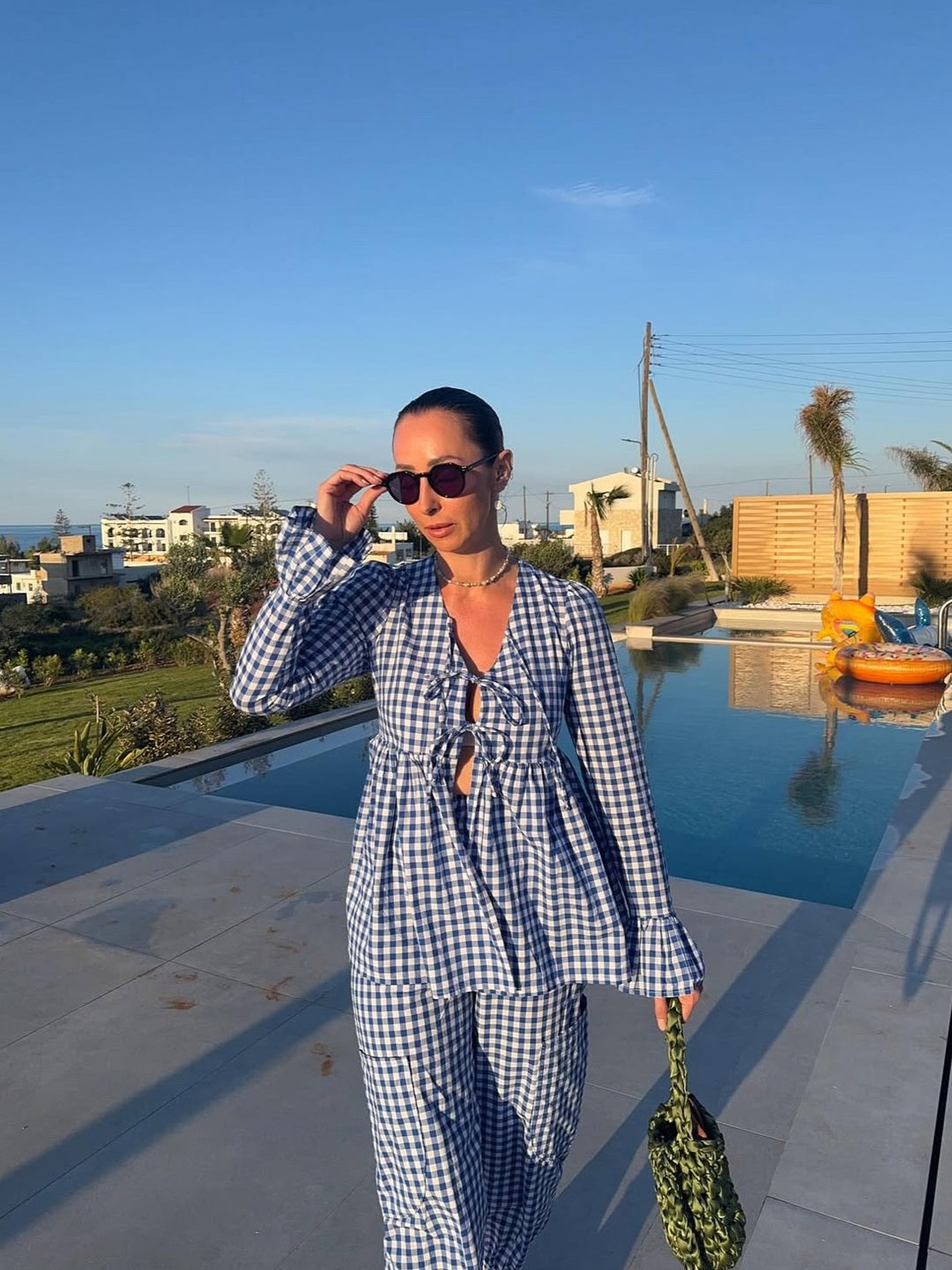 【アウトレット】(即納) チェック柄タイフロントブラウスジョガーパンツセット