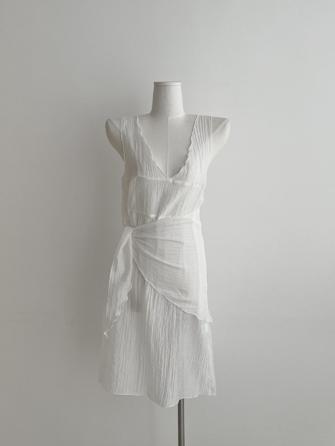 スカーフ付きテクスチャーワンピース