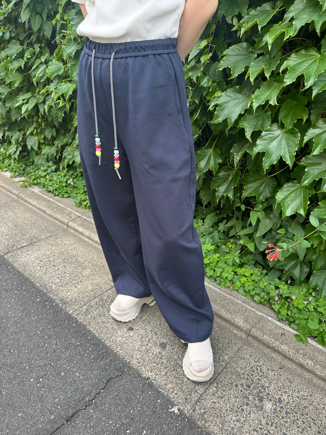 【アウトレット】(即納) ミックスカラービーズルーズスウェットパンツ