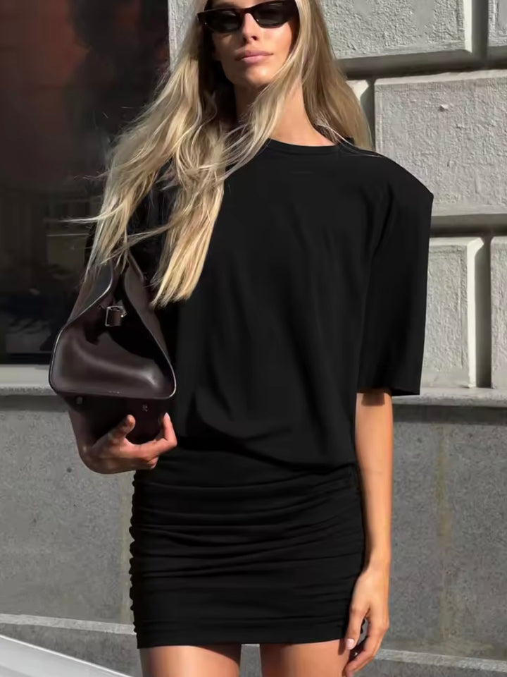 肩パッドインギャザーミニワンピース