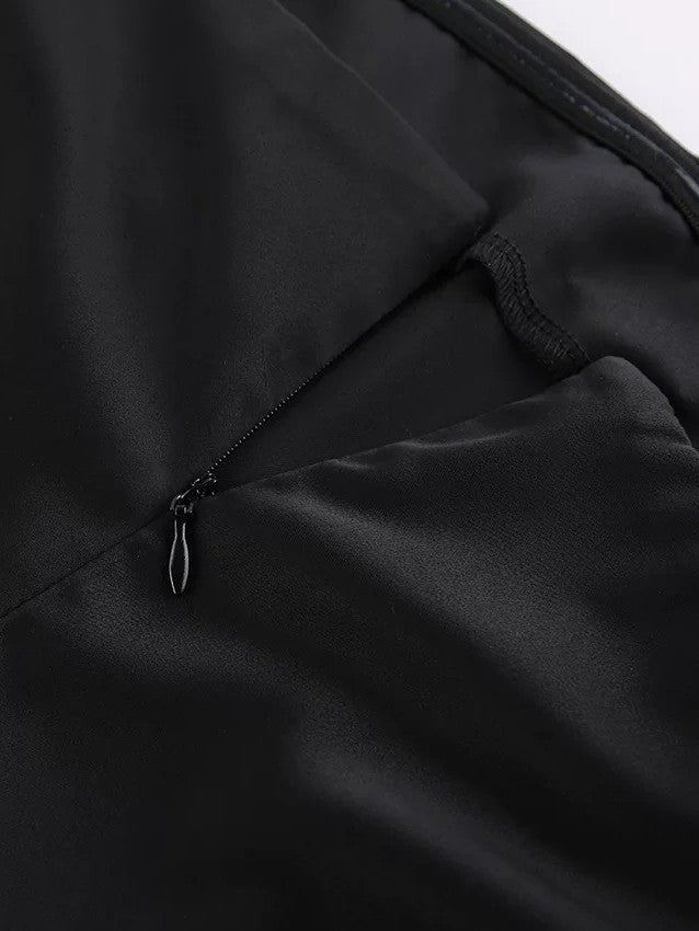 サテンポケット付きワンピース