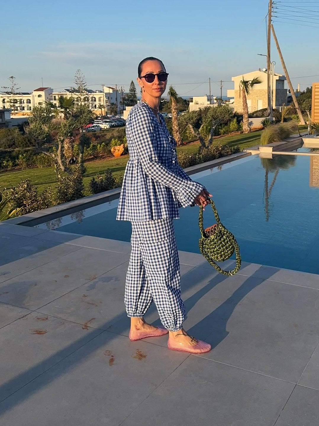 【アウトレット】(即納) チェック柄タイフロントブラウスジョガーパンツセット