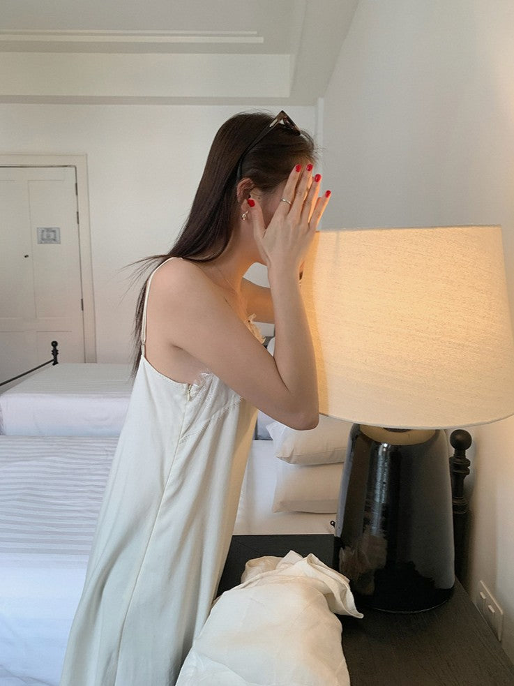 サテンレースワンピース