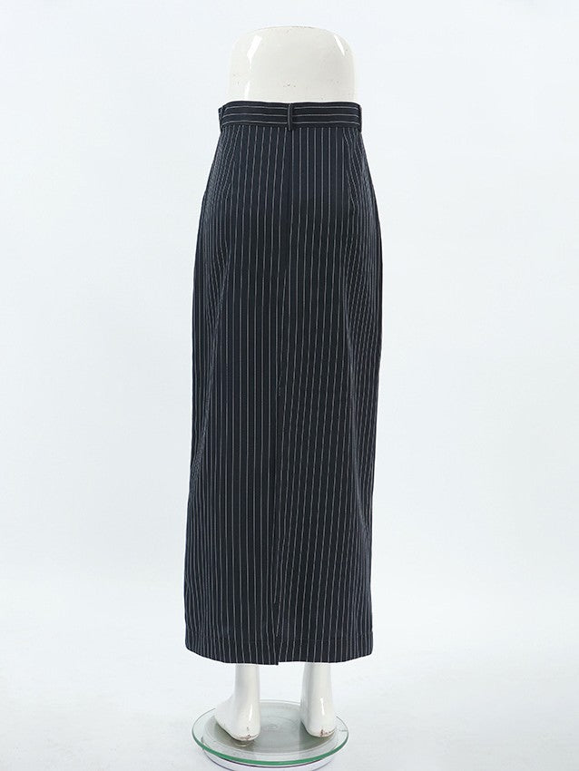 ピンストライプペンシルスリットスカート