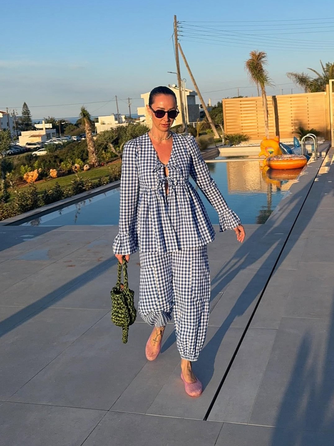 【アウトレット】(即納) チェック柄タイフロントブラウスジョガーパンツセット