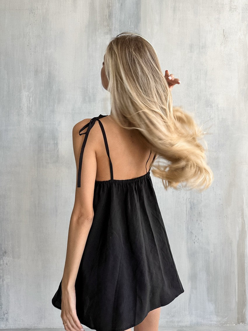 バックオープンフレアミニワンピース