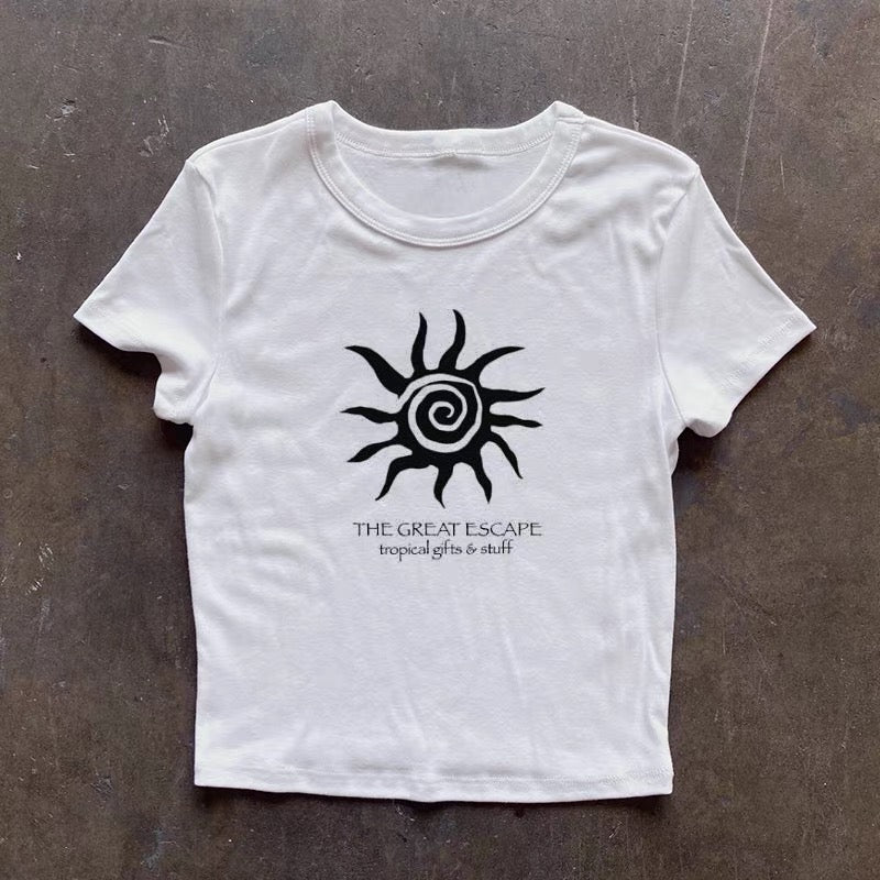THE GREAT ESCAPE SUN プリントTシャツ