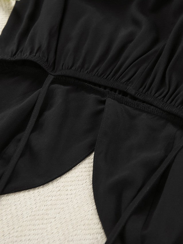 バックオープンフレアミニワンピース