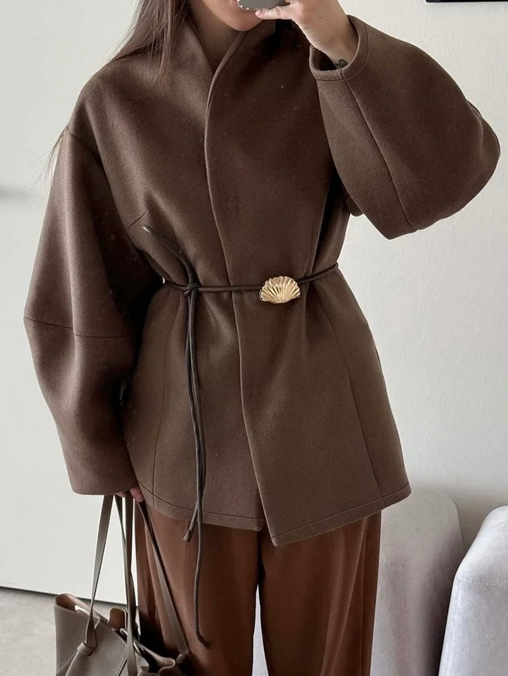 シェルベルト付きノーカラージャケット