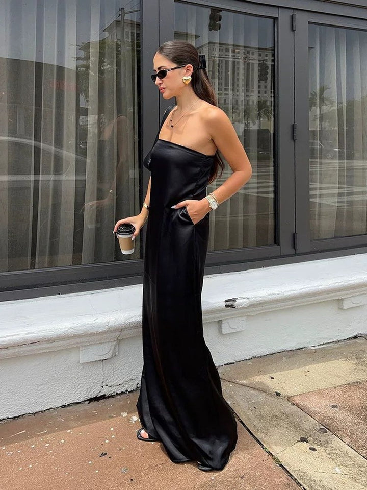 サテンポケット付きワンピース