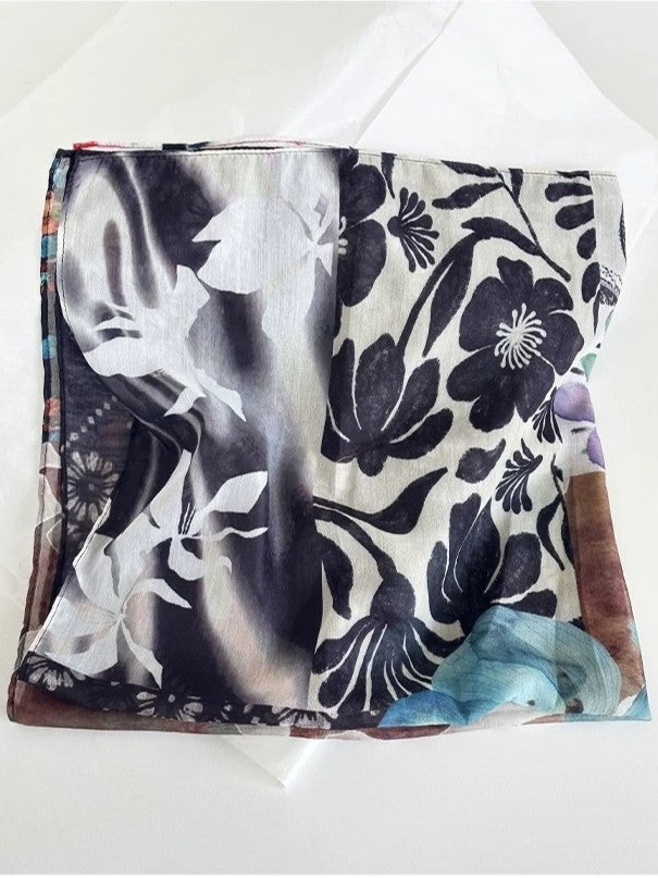 パッチワークフラワースカーフ