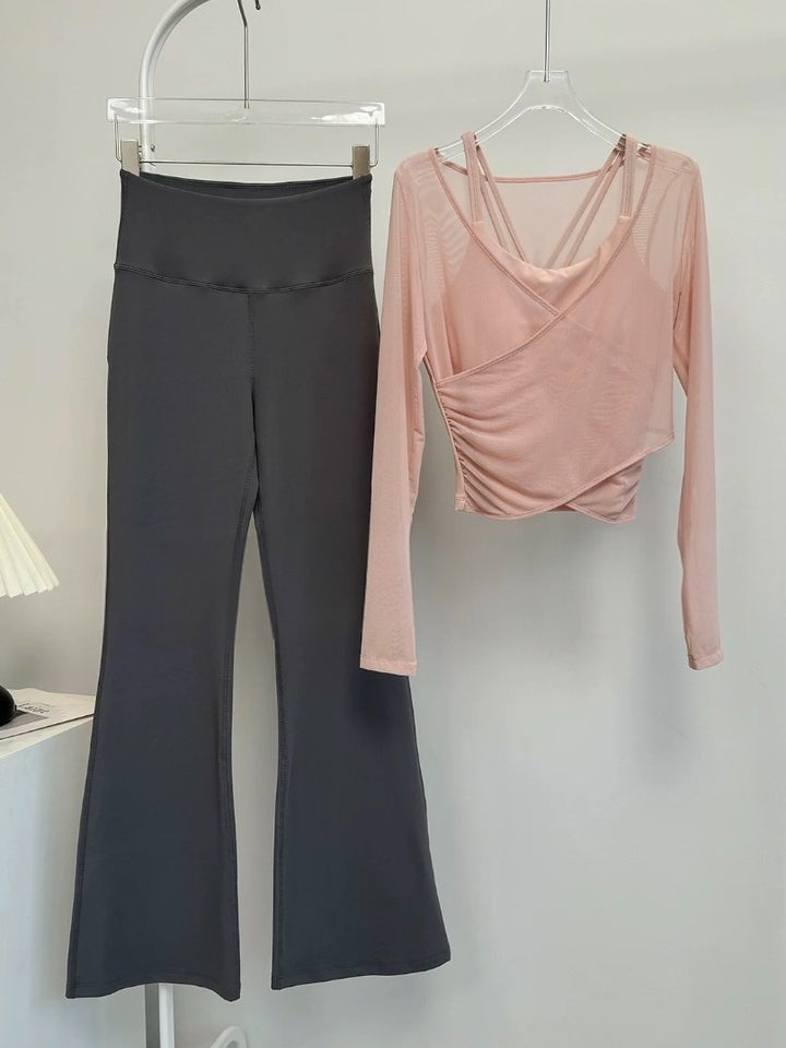 シアーカップイントップス＋フレアレギンスセット