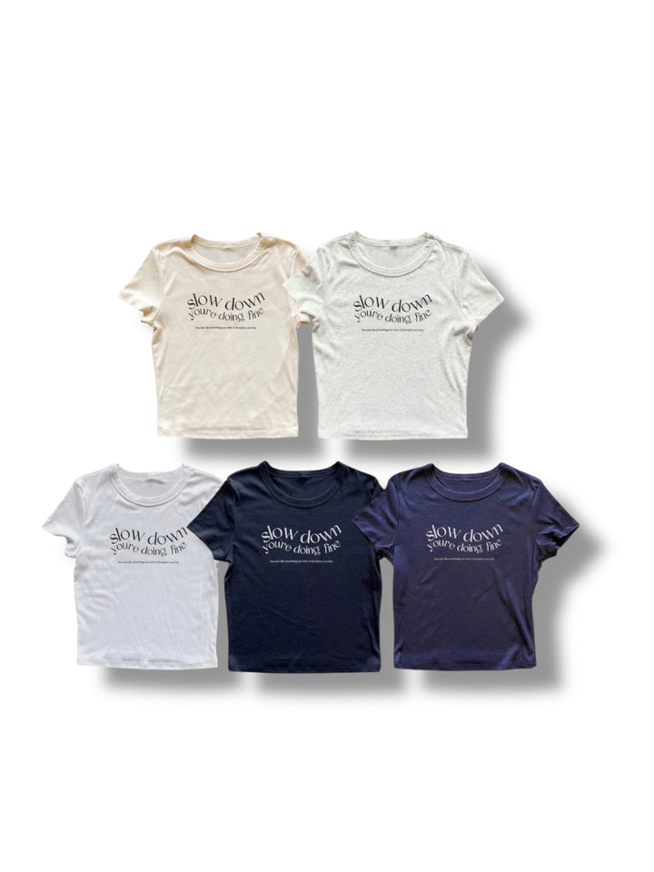 Slow Down Logo プリントTシャツ