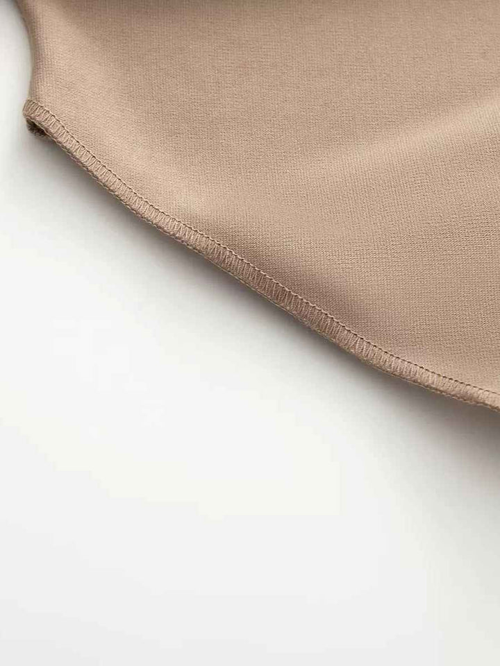 バックオープンTシャツパンツセット