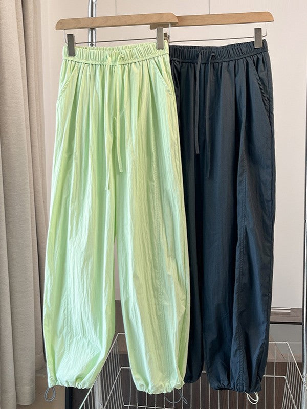 ワッシャーパラシュートパンツ