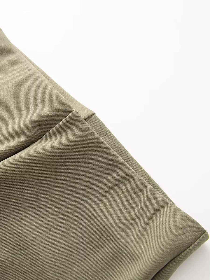 バックオープンTシャツパンツセット
