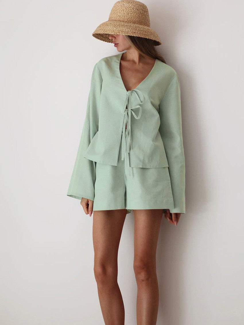 レースアップブラウスセージグリーンセットアップ