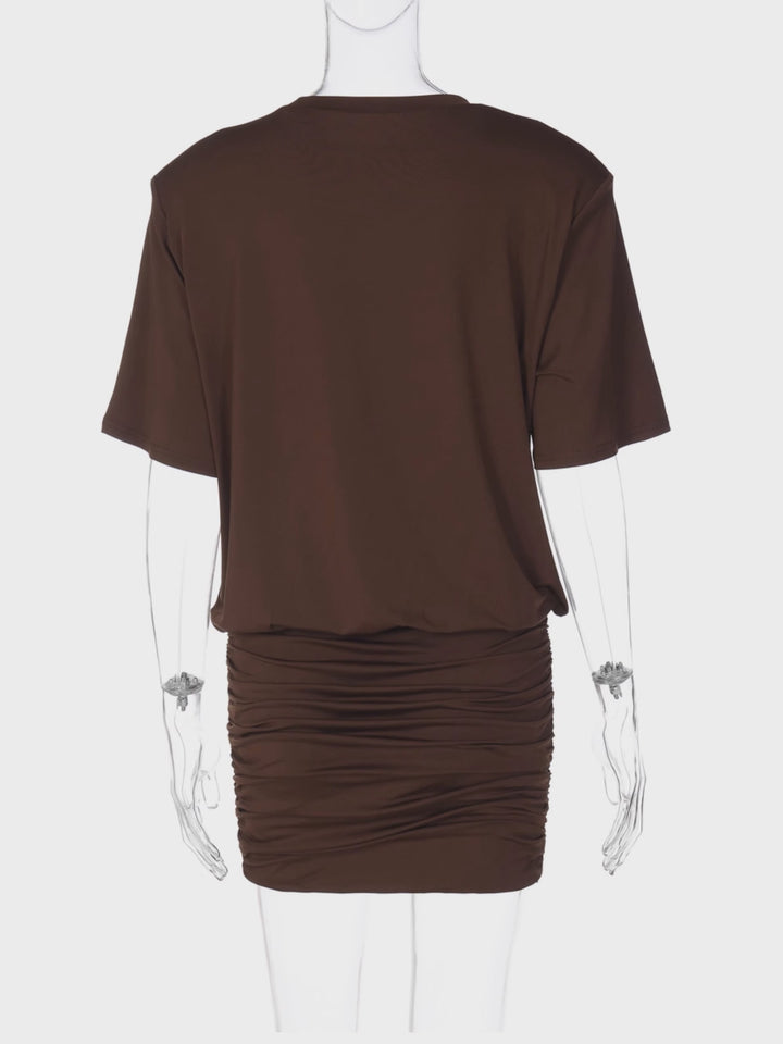 肩パッドインギャザーミニワンピース