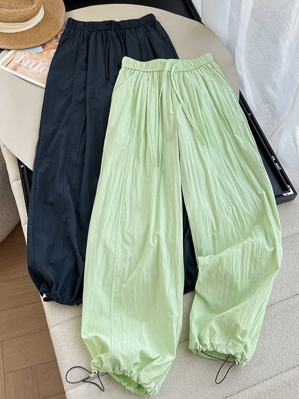 ワッシャーパラシュートパンツ