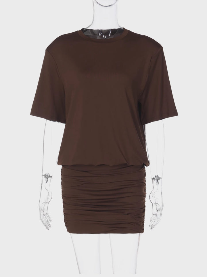 肩パッドインギャザーミニワンピース