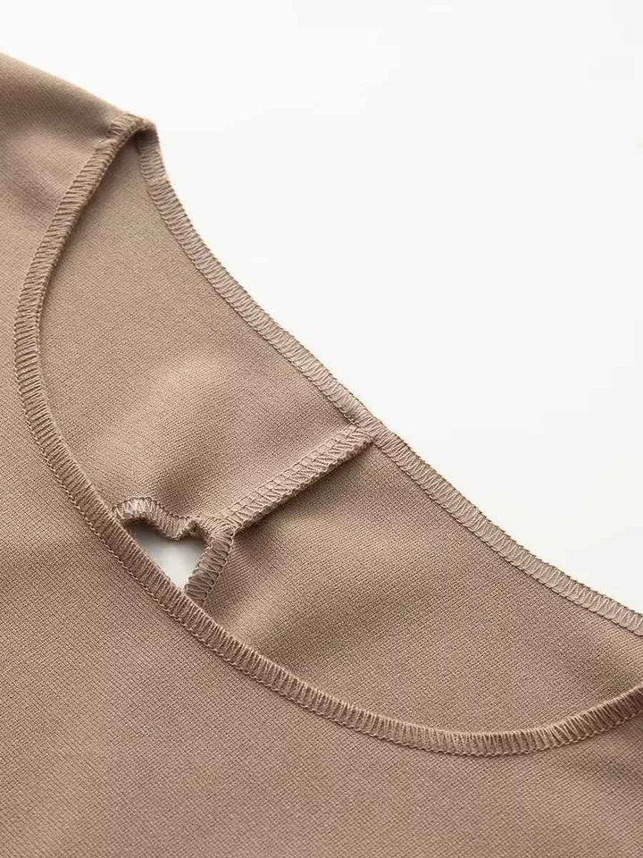 バックオープンTシャツパンツセット