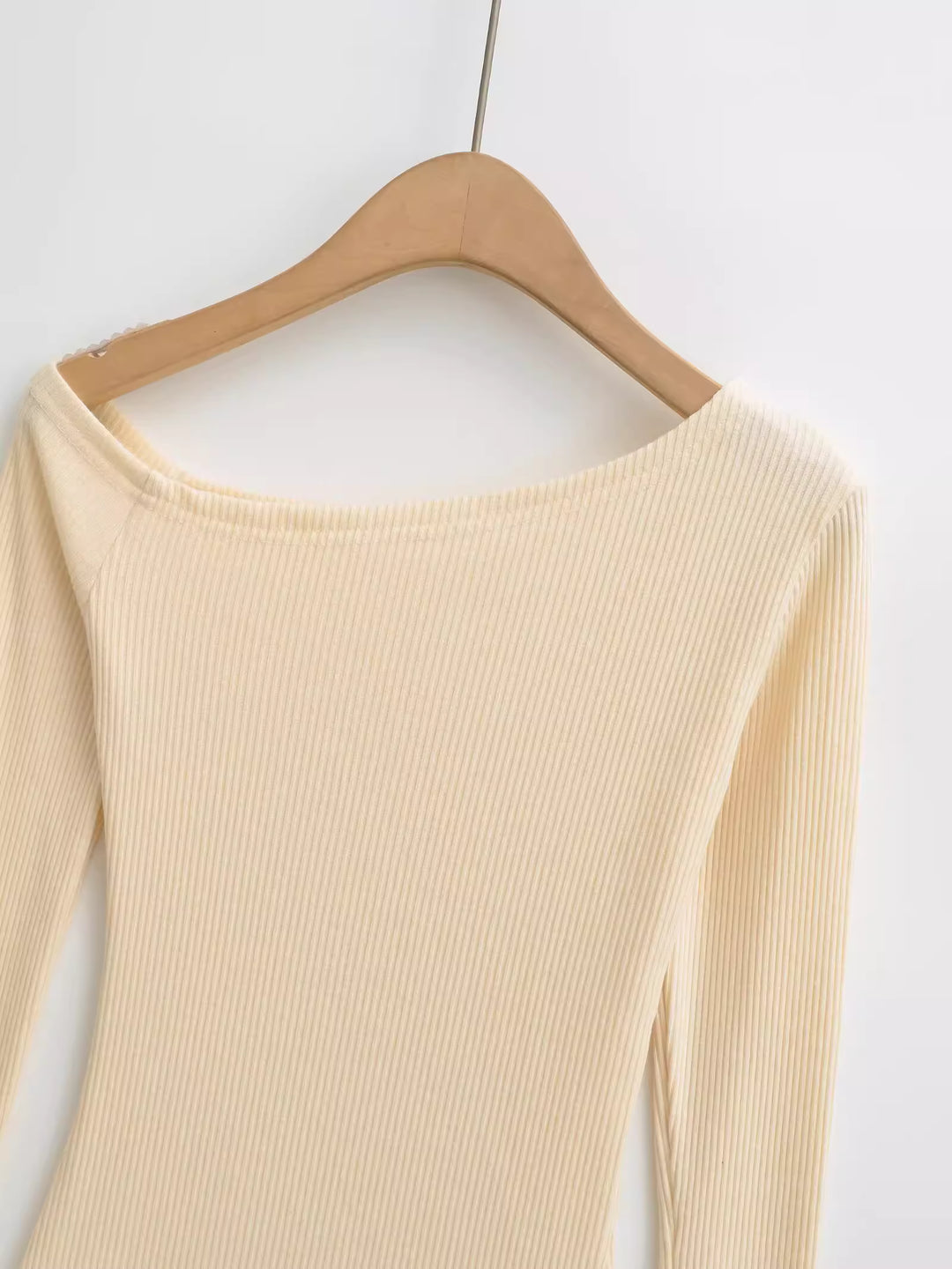 アシンメトリーネックリブトップス